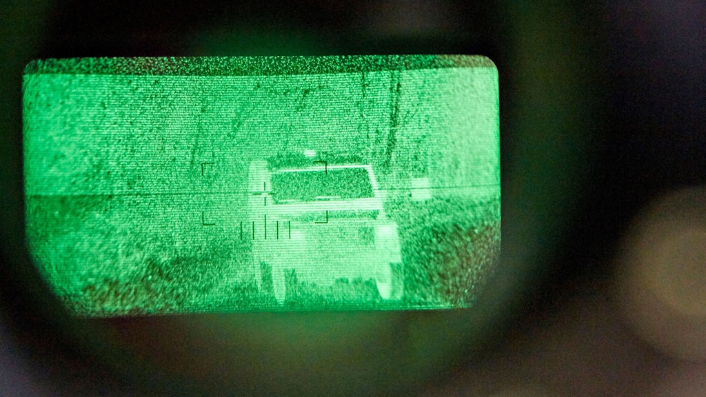 Image thermique d'un véhicule de l'armée suisse.