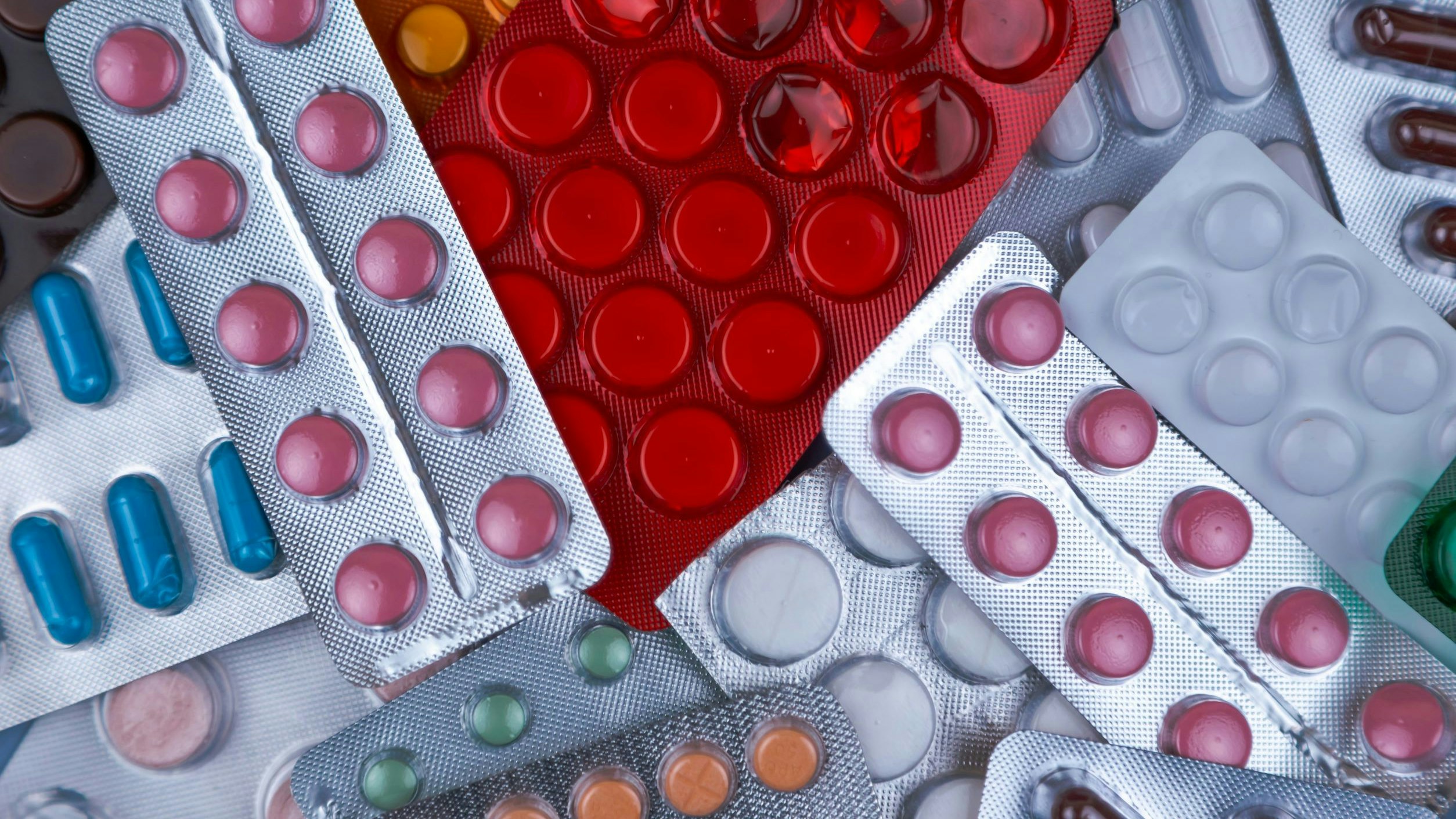 Varie pillole e compresse